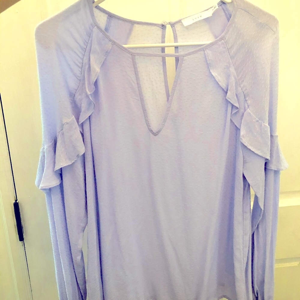 LUSH size M, light purple blouse,NWOT, never worn.